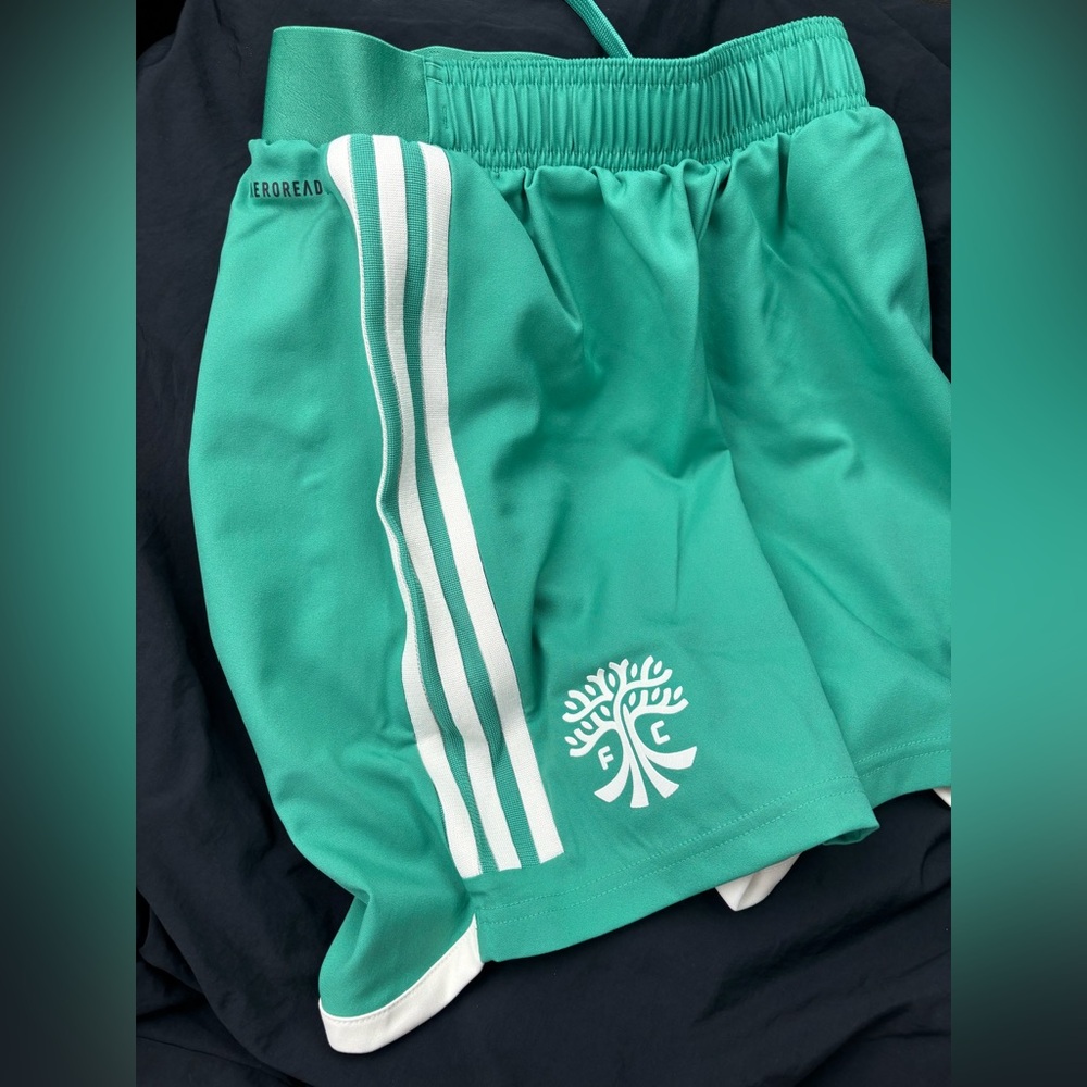Austin FC adidas Away Authentic Shorts men’s size small NWT MLS